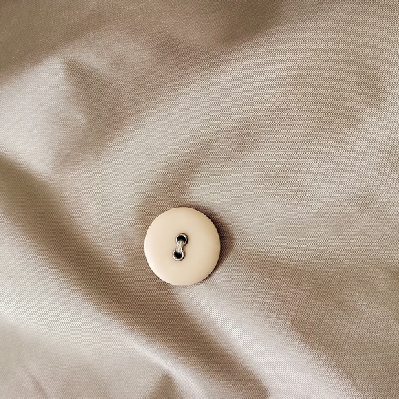 EUC Vintage Peter Daniels women's gold metallic oversized trenchcoat, 14 no belt - Picture 8 of 12